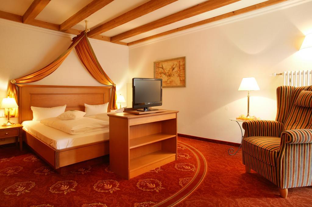 Hotel Ochsen Höfen an der Enz Exterior foto